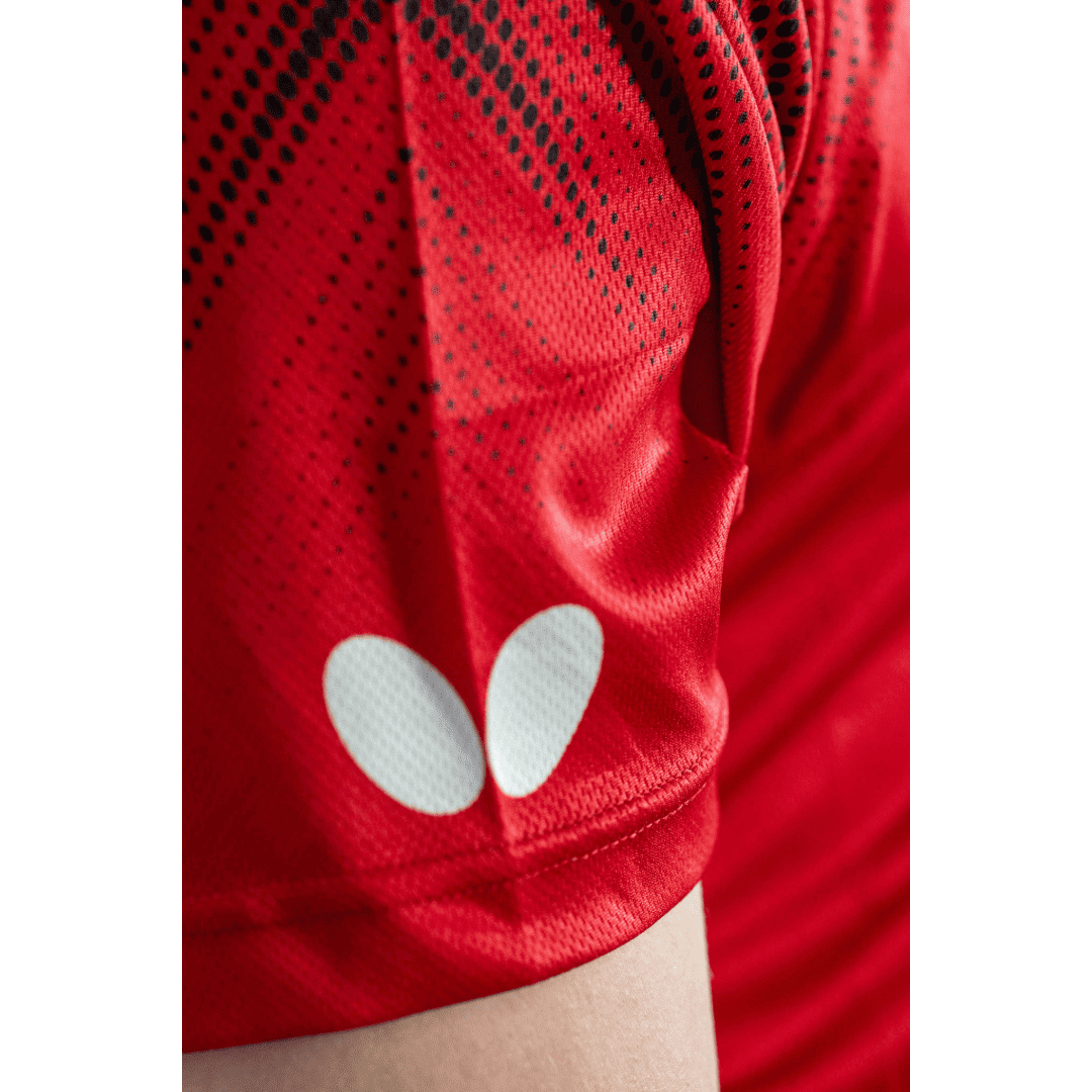 Borussia_Duesseldorf_Warm_Up_Shirt_Butterfly_Logo_CloseUp
